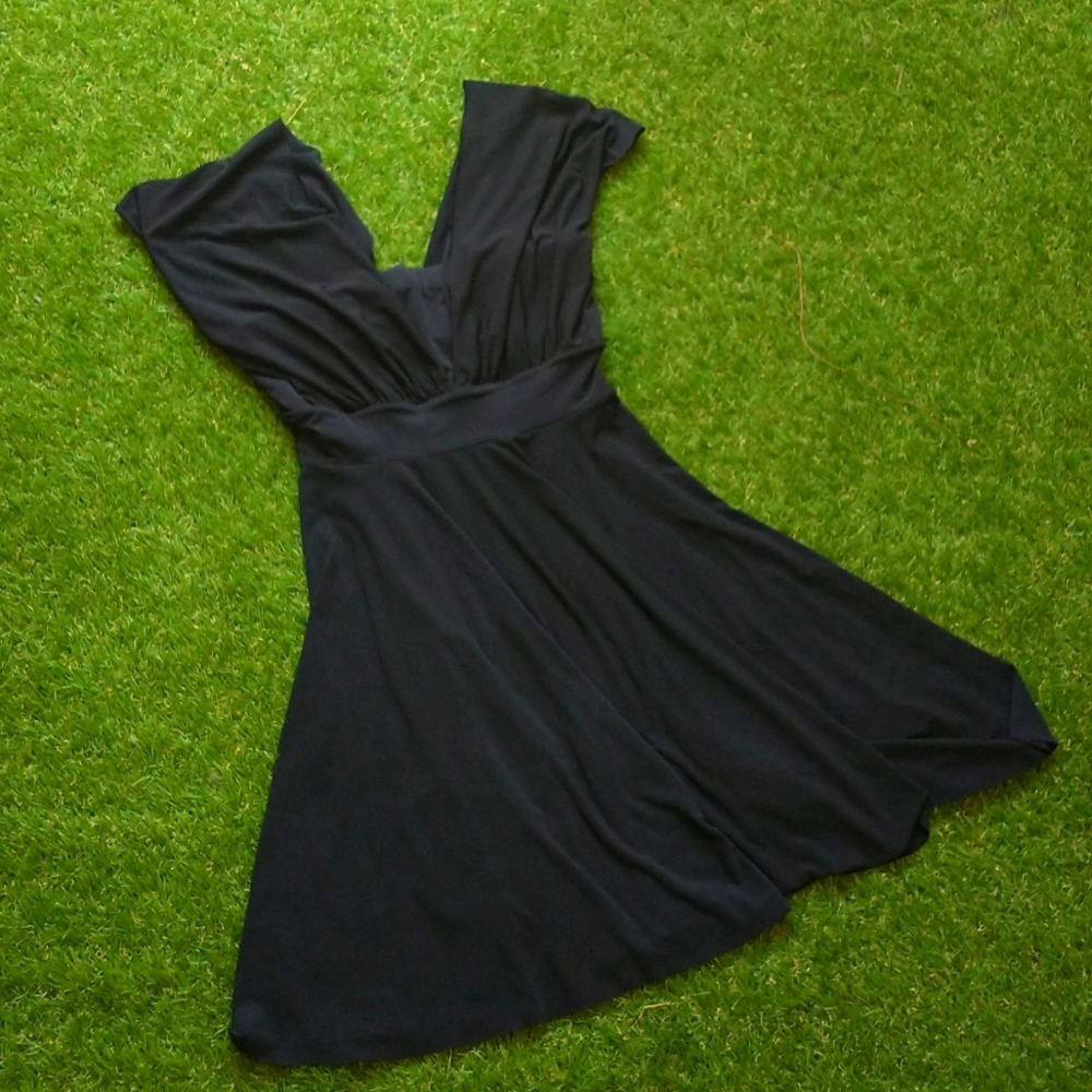 White House Black Market little black dress // Petite 4P